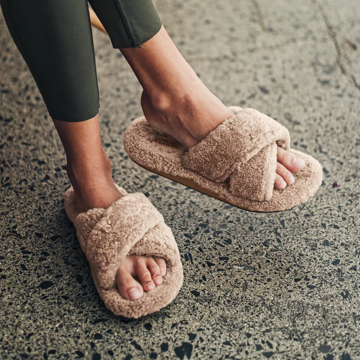 OluKai Women's Hila Heu Slide Slippers